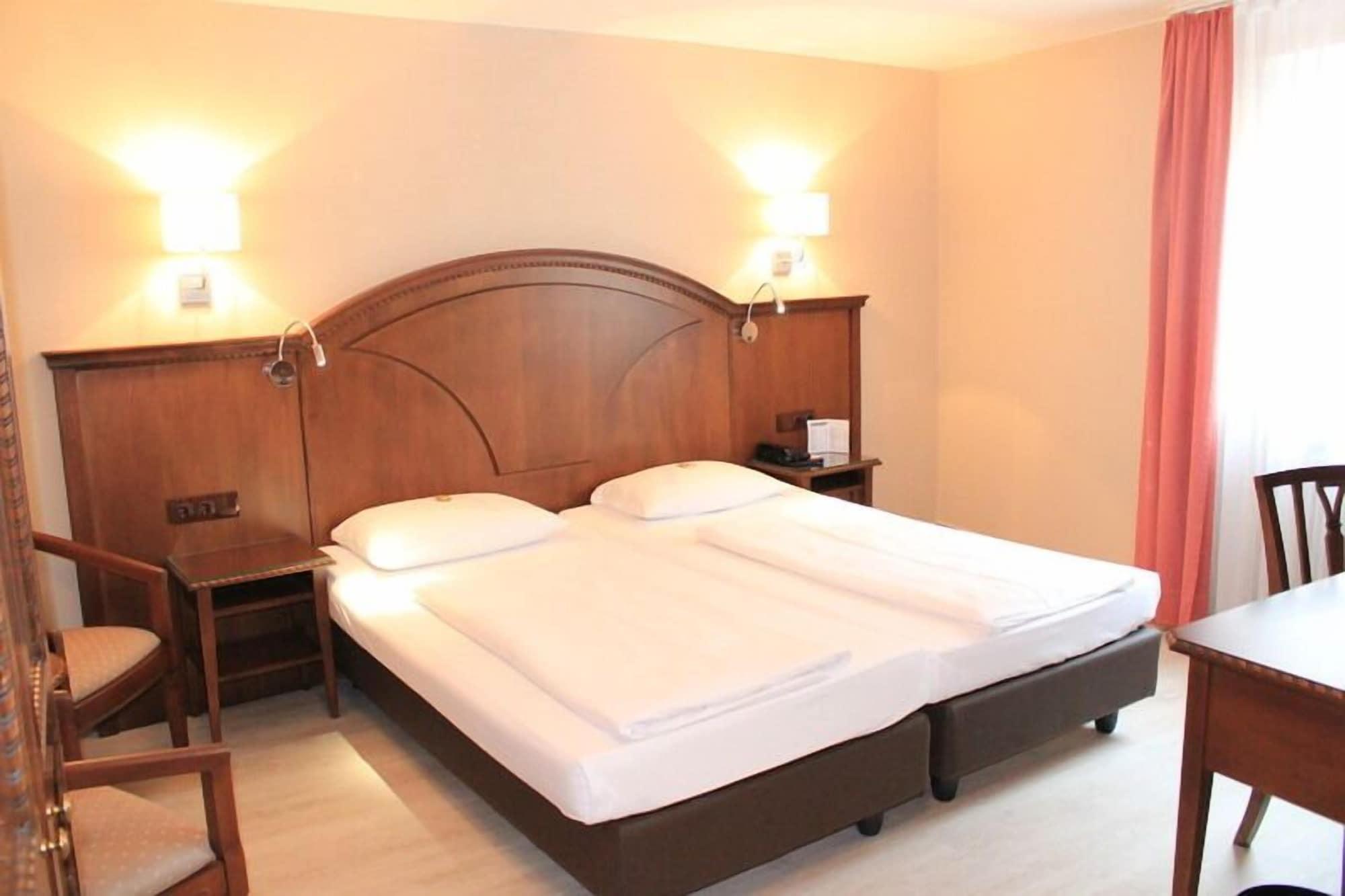 Burghotel Nuernberg Ngoại thất bức ảnh